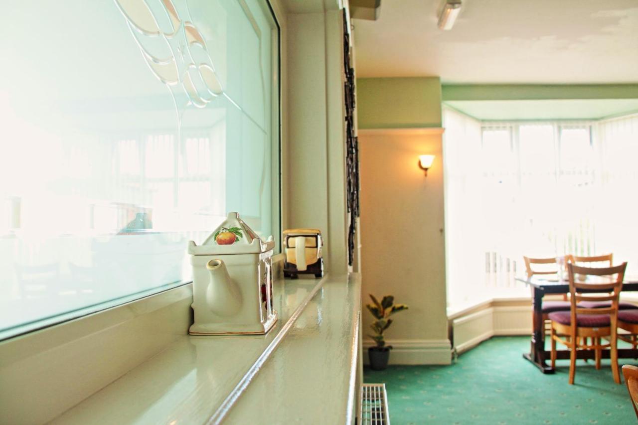 Haven Crest Hotel Whitby Buitenkant foto