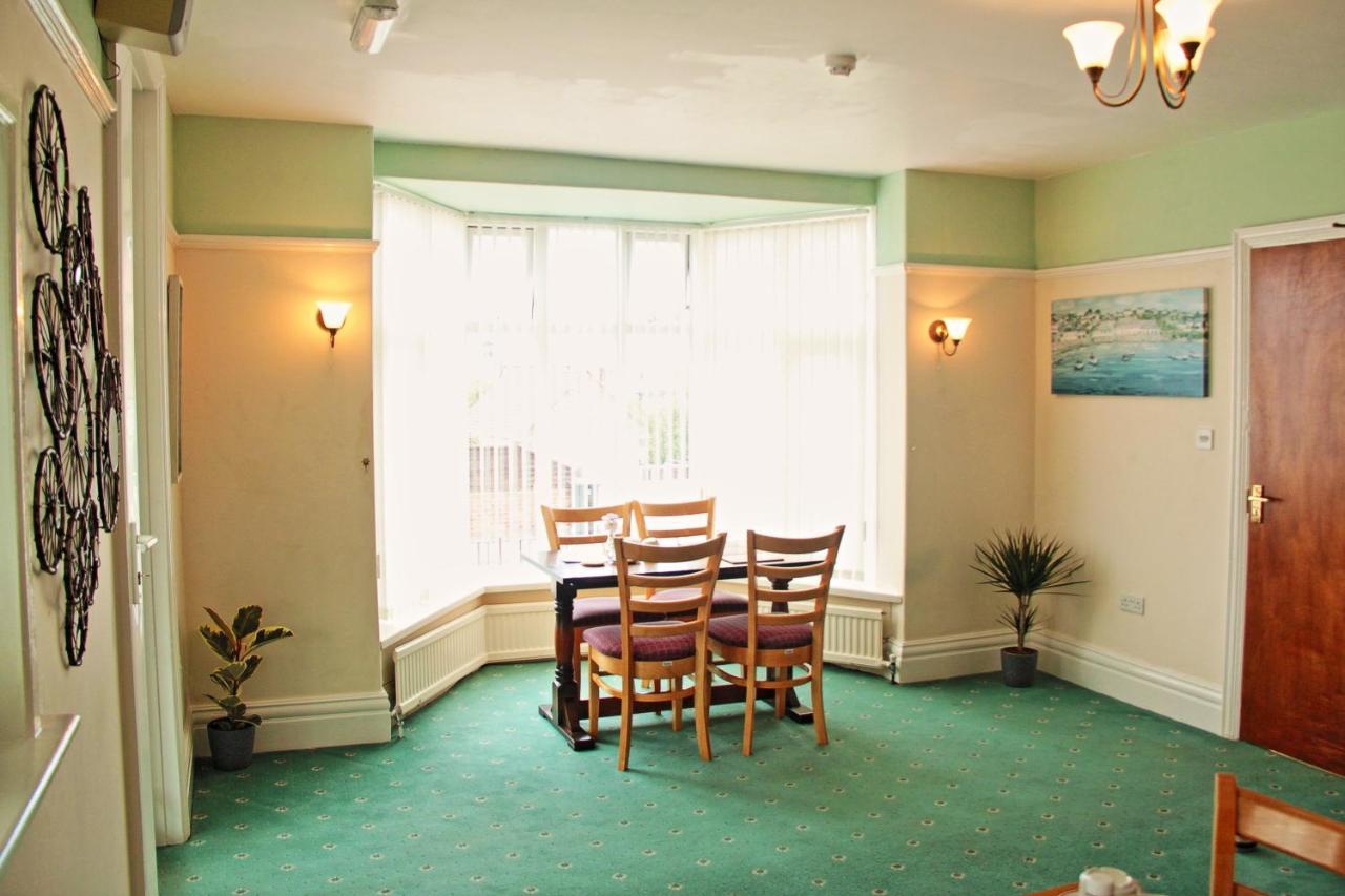 Haven Crest Hotel Whitby Buitenkant foto